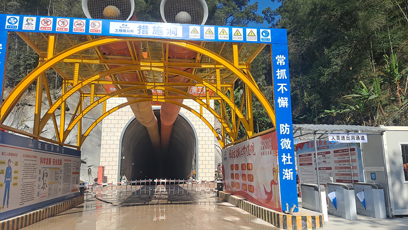 cm-14573104245.jpg cm-14573104245.jpg